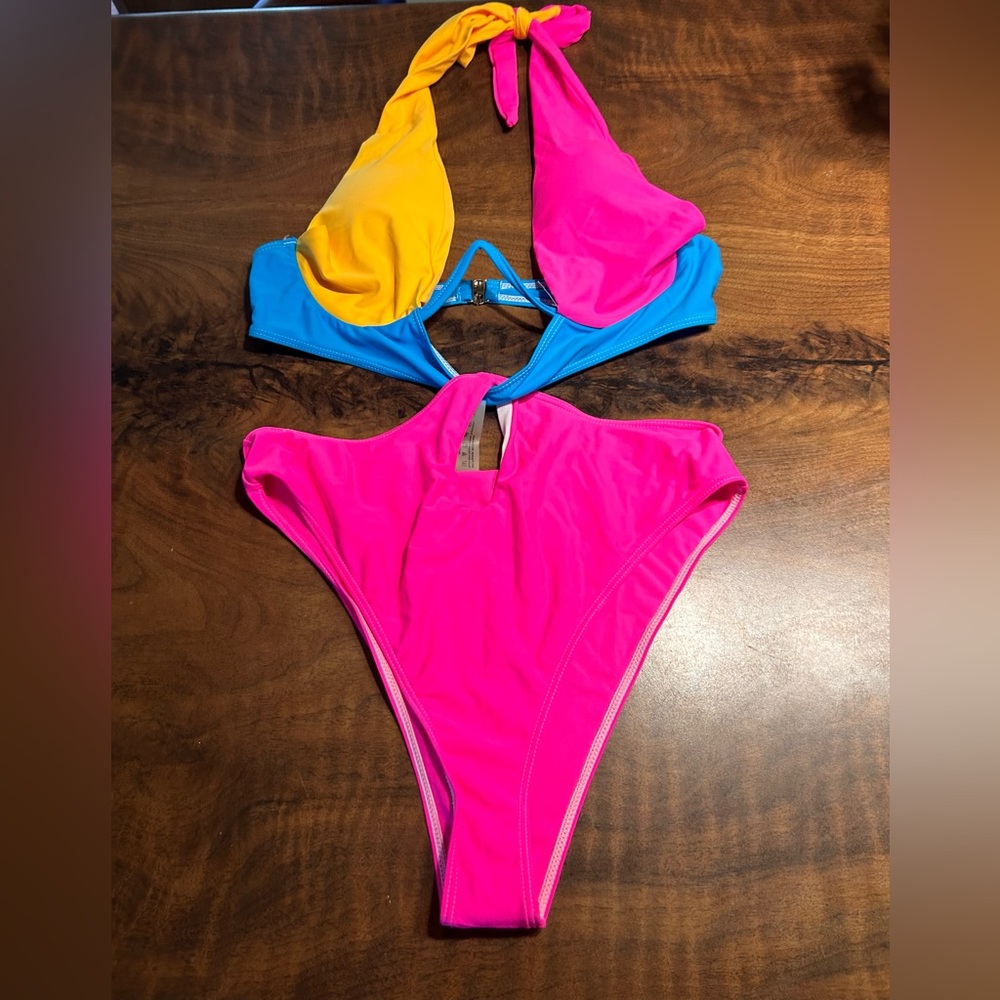 NEW SHEIN Colorblock One Piece Swimsuit